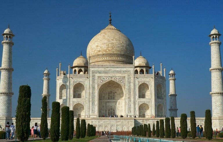 Sunrise Taj Mahal Day Tour from Delhi | Fine India Tours