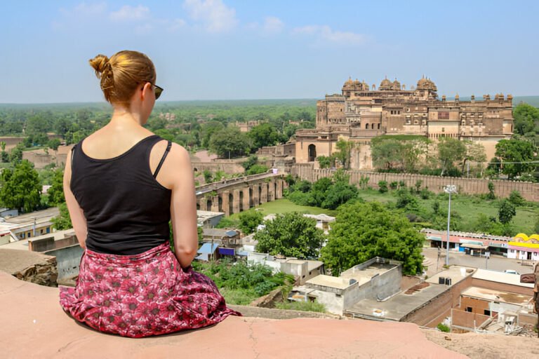 6 Day India Tour of Delhi Agra Orchha Khajuraho & Varanasi