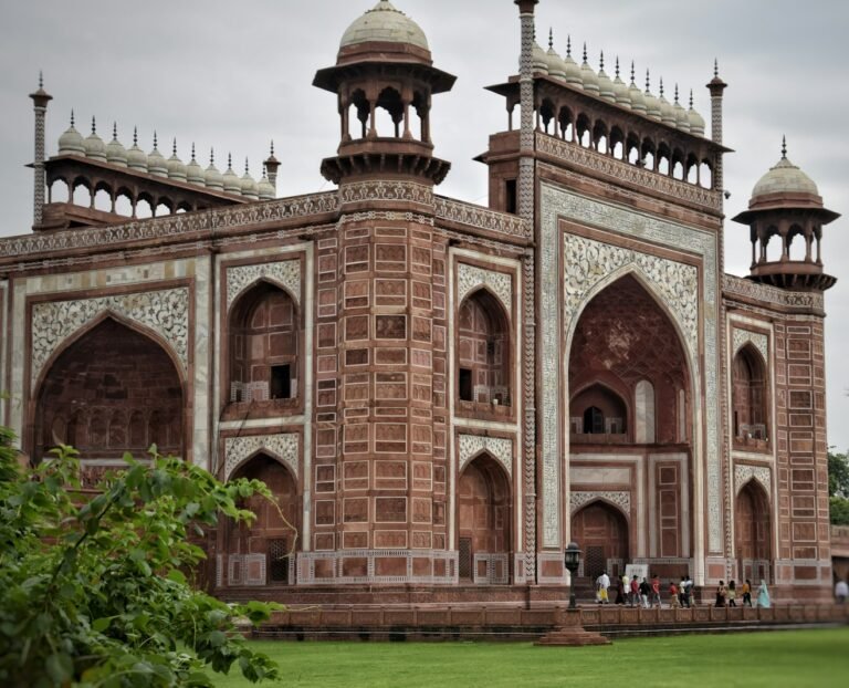Local Taj Mahal Sightseeing from Agra | Fine India Tours