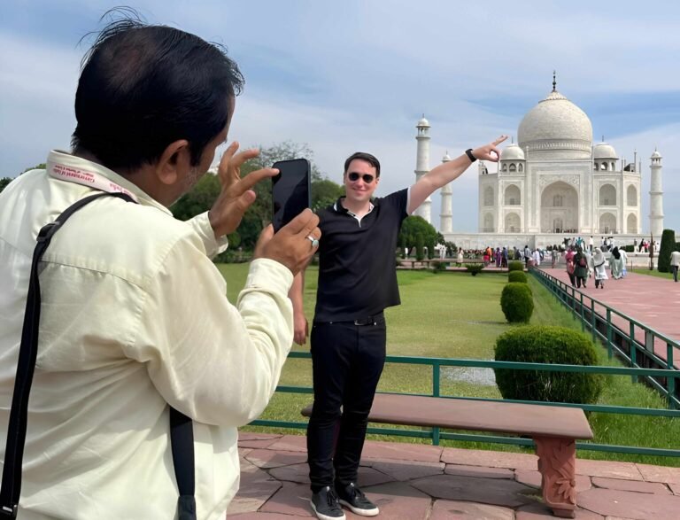Taj Mahal Private Tour with Photography