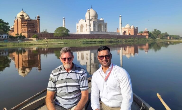 The Ultimate Sunrise Taj Mahal and Agra Tour by Car